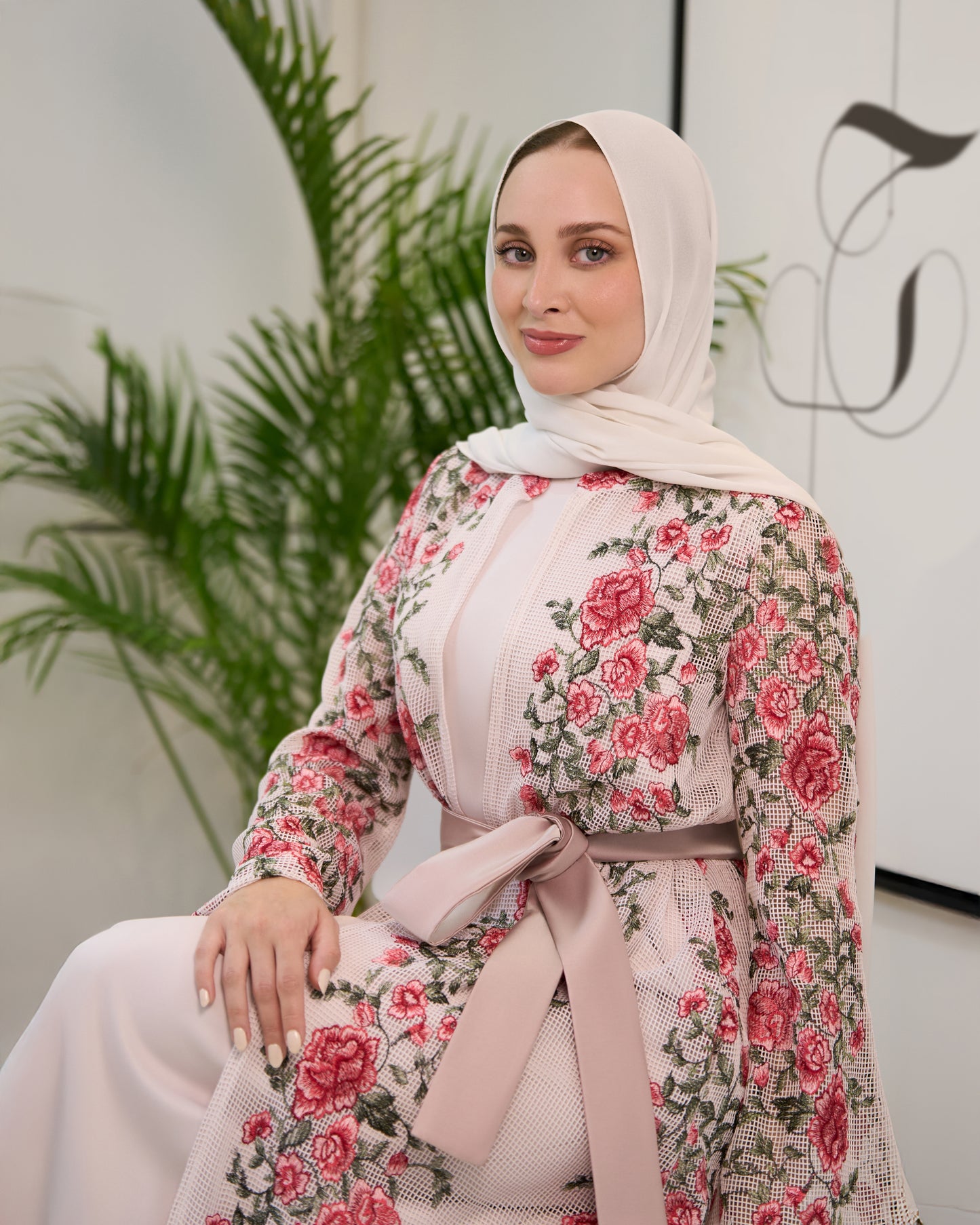Abayas & Kaftans White Flowers