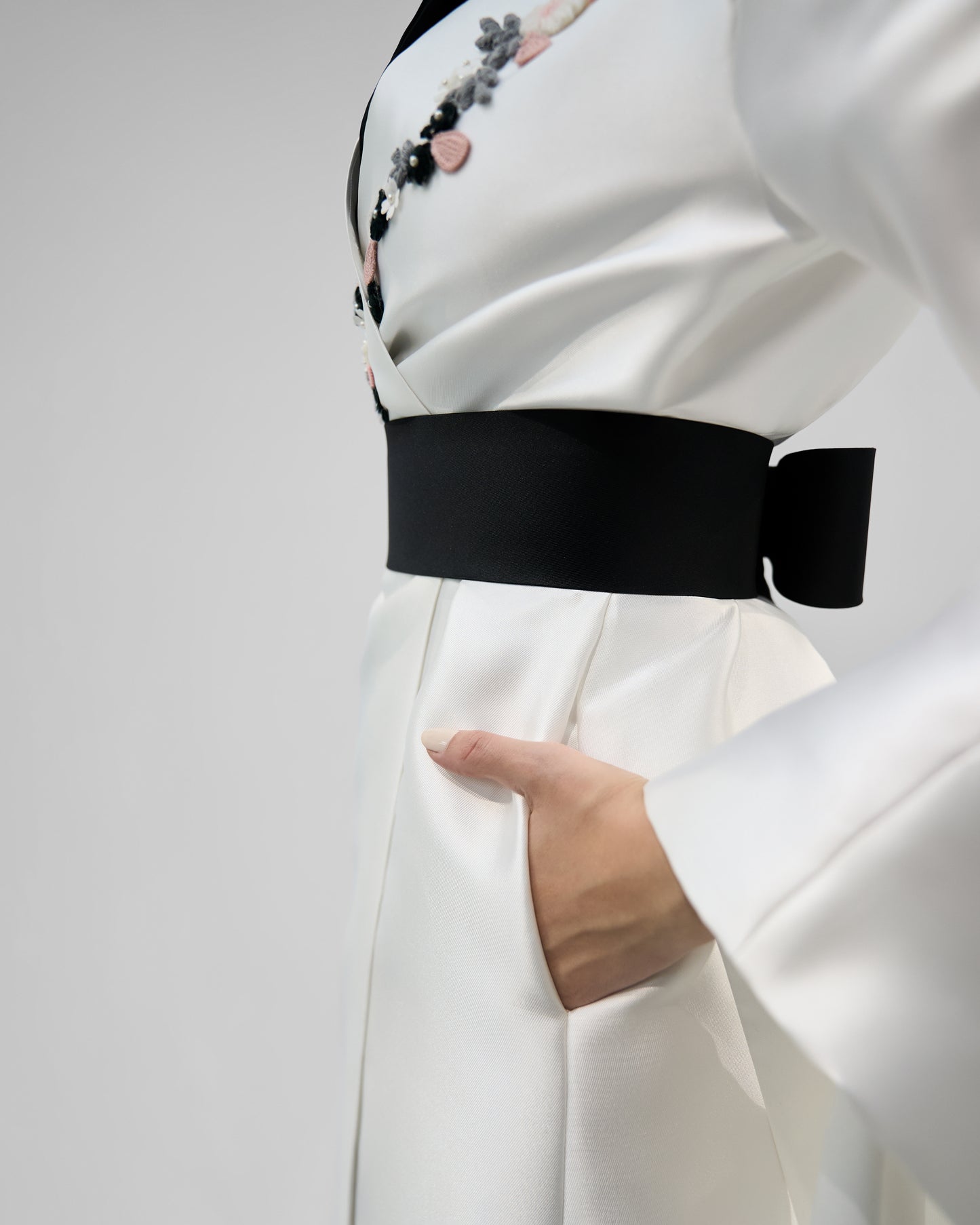 Abayas & Kaftans White